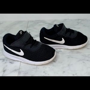 Nike Tanjun Toddler Sneakers size 8C